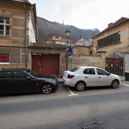 Ferienwohnung Charming Old Town Flat With Mountain View Brașov Exterior foto
